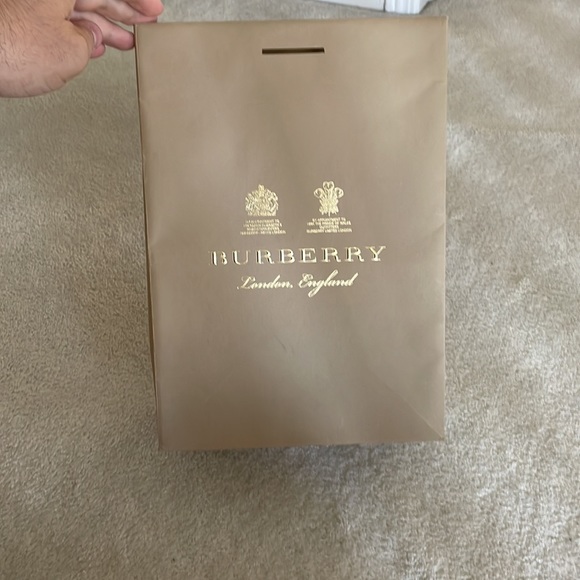 Burberry Shopper - Picture 8 of 12